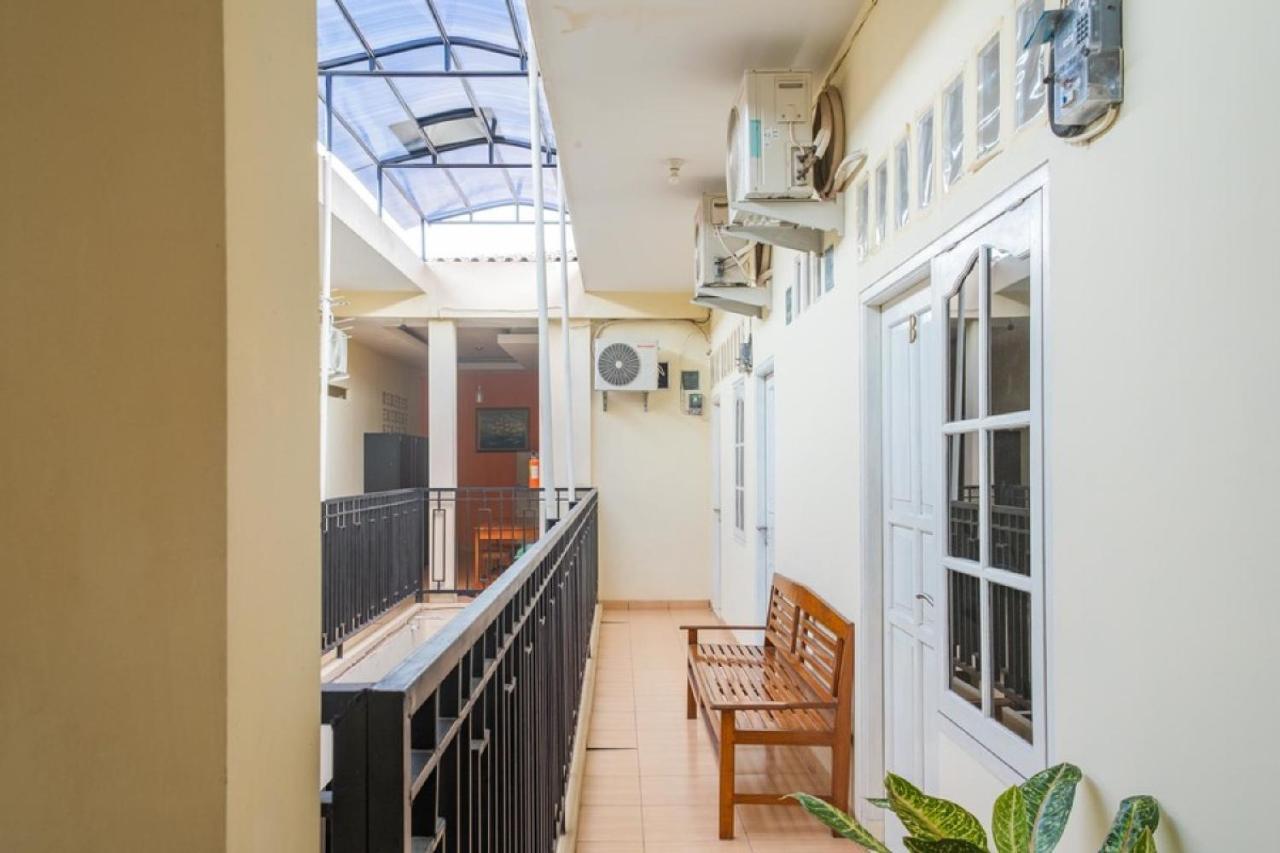 Reddoorz Syariah Near Grand Kota Bintang Hotel Bekasi Ngoại thất bức ảnh