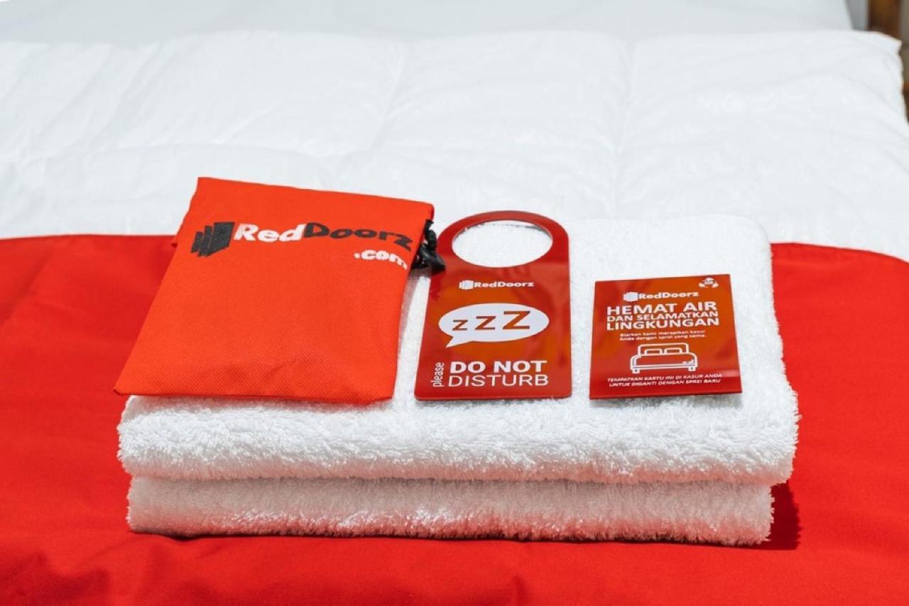 Reddoorz Syariah Near Grand Kota Bintang Hotel Bekasi Ngoại thất bức ảnh